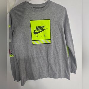 Nike Kids Size Medium Long Sleeve Shirt
